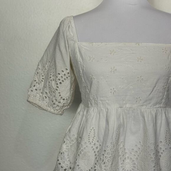Walter‎ Baker Top Eyelet Blouse White Puff Sleeve Empire Waist Size S - Picture 4 of 10